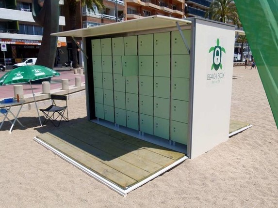 Taquillas de Madera y HPL para Playas: Seguridad y Estilo en la Costa